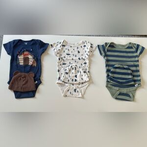 Gerber Baby Onesie and Hat Set - Blue, White, Green 6-9 months